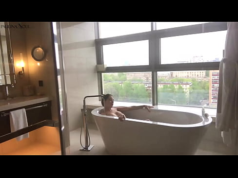 ❤️ Una nena tremenda masturbant-se apassionadament el cony al bany Porno a nosaltres ca.allo-sex.ru